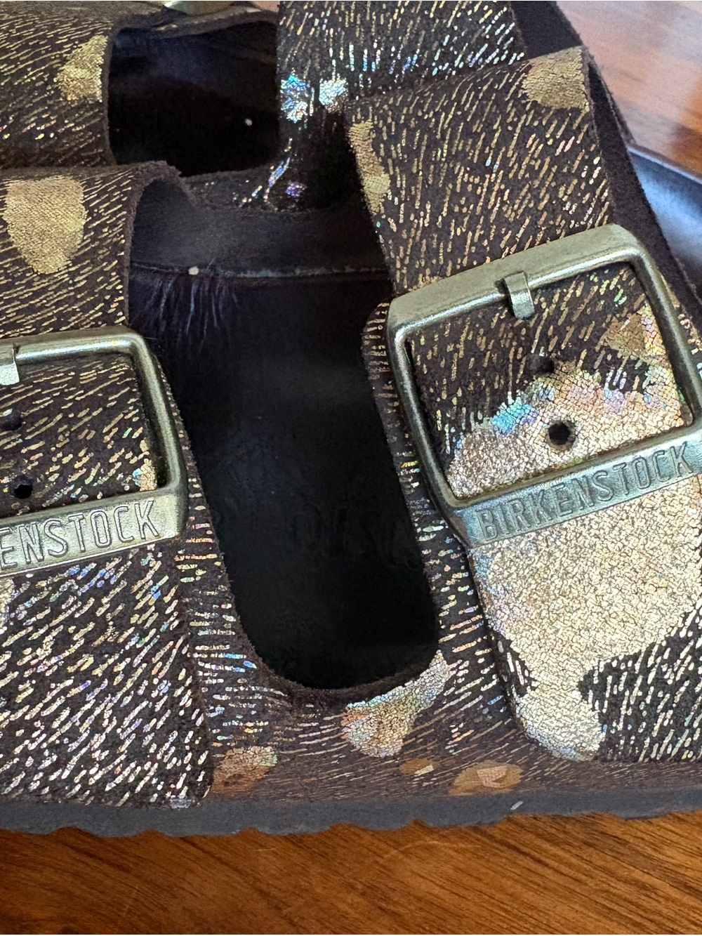 Birkenstock Arizona LUX Arizona Brown & Metallic Sandal in Iridescent Gold, USED - Picture 16 of 17